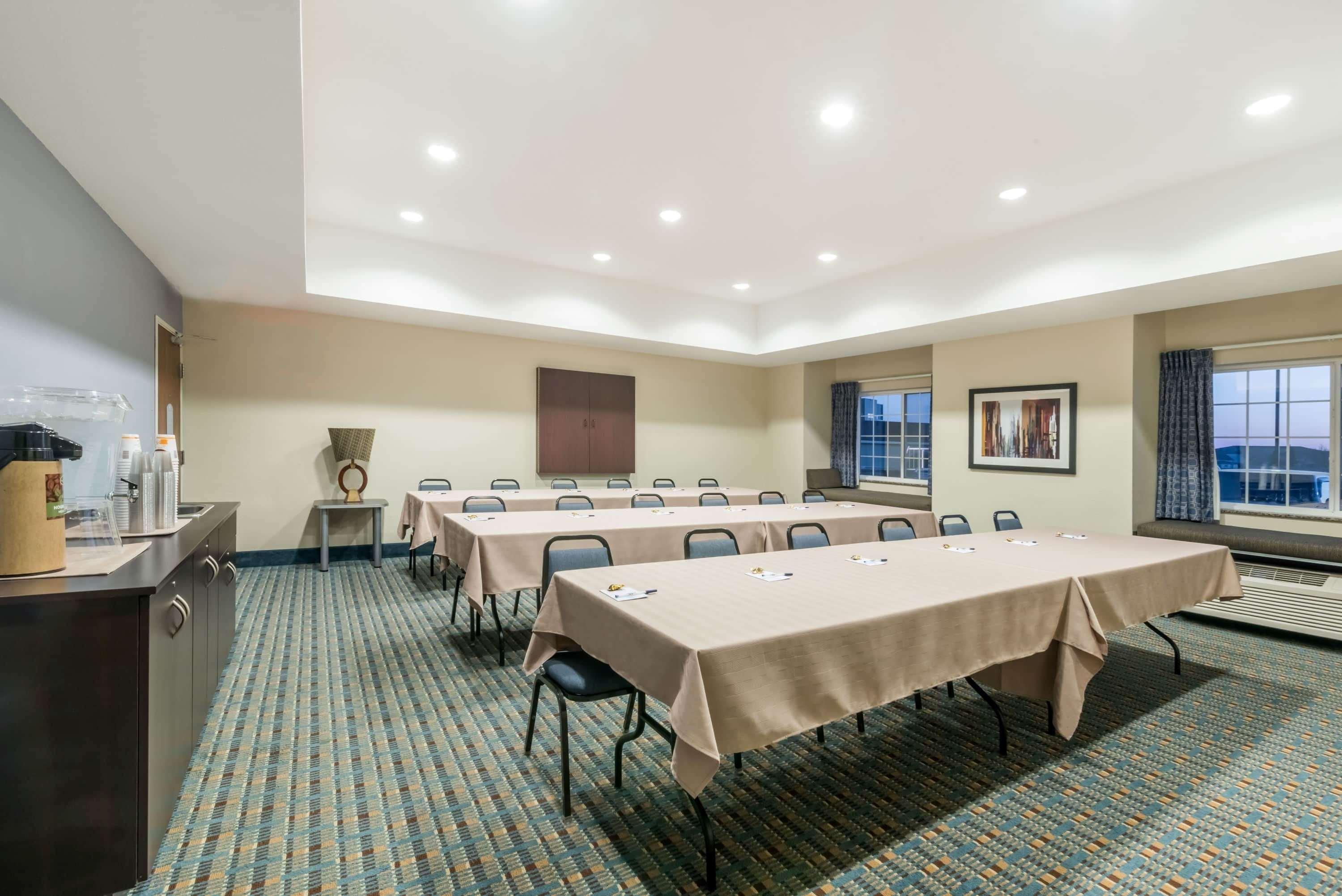 Microtel Inn & Suites By Wyndham Stanley Exterior photo